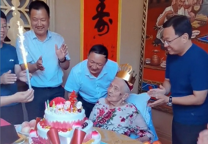 Người cao tuổi nhất thế giới qua đời ở tuổi 135