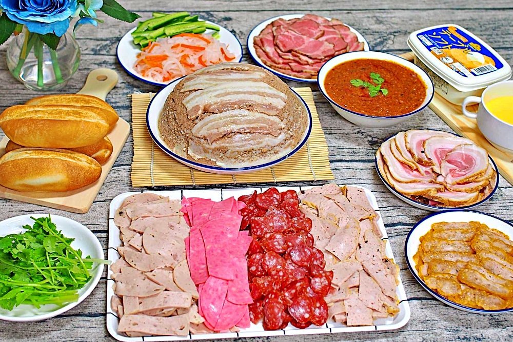 Ổ bánh mì đắt nhất Sài Gòn phiên bản nhà làm, không cần 'dài cổ' chờ mua