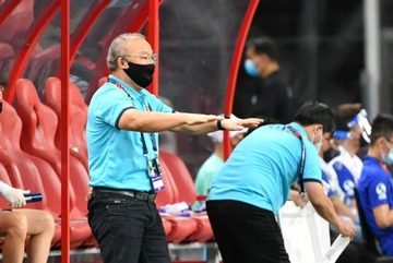 Ông Park thua 'Messi Thái', Việt Nam báo động đỏ mất ngôi AFF Cup