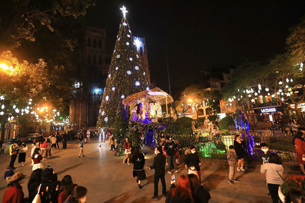 Hanoi to limit number of people entering St Joseph’s Cathedral on Christmas Eve