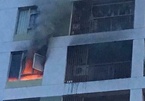 Cháy căn hộ tầng 12 chung cư ở TP.HCM, hai người hít phải khí độc