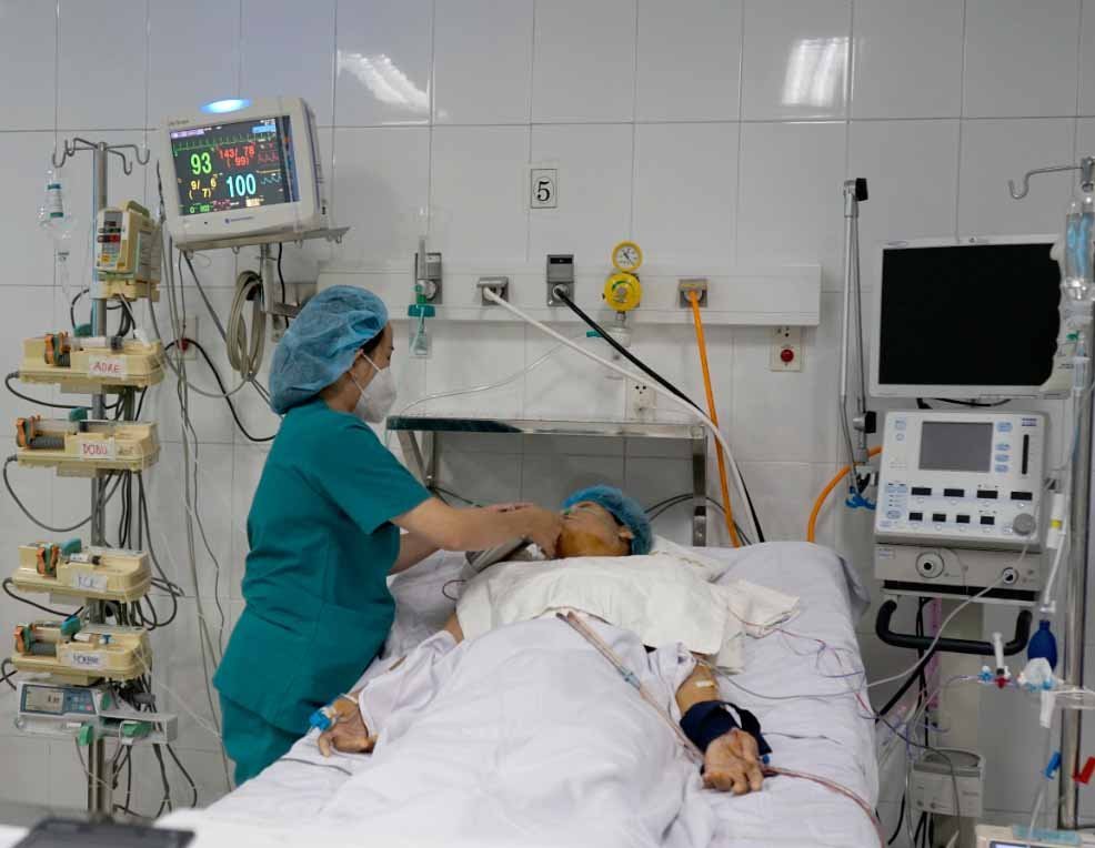 Hậu Covid-19, bệnh nhân suýt tử vong vì cục máu đông ở tim và phổi