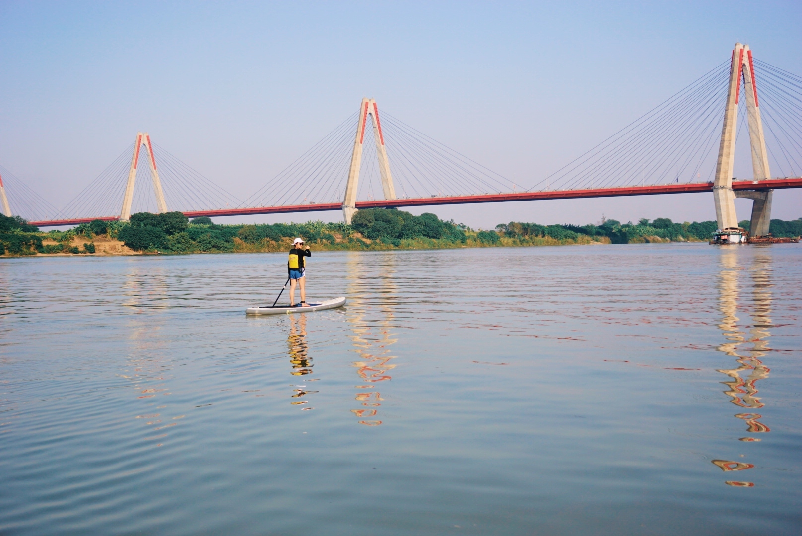 Đạp xe, chèo SUP, bay dù: Loạt tour 'ăn chơi xả hơi' kì nghỉ Tết Dương lịch ở Hà Nội