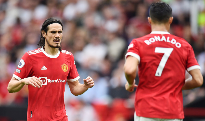 MU đối xử bất công với Cavani
