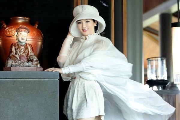 'Phát hờn' vì Giáng My tuổi 50 sành điệu và trẻ đẹp ngỡ ngàng