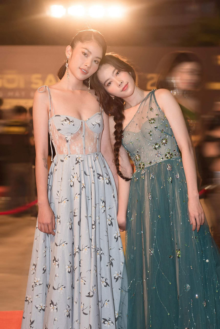 Đời tư ồn ào của cặp chị em Nam Anh - Nam Em