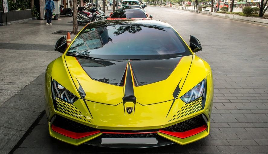 Lamborghini Huracan độ theo phong cách STO tại TP.HCM