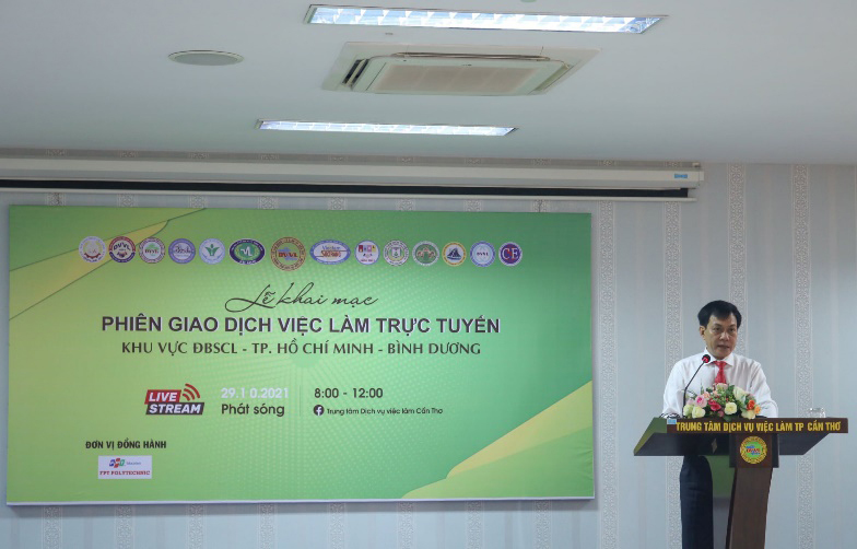 Cần Thơ tích cực giải quyết thủ tục bảo hiểm thất nghiệp và tư vấn việc làm trực tuyến