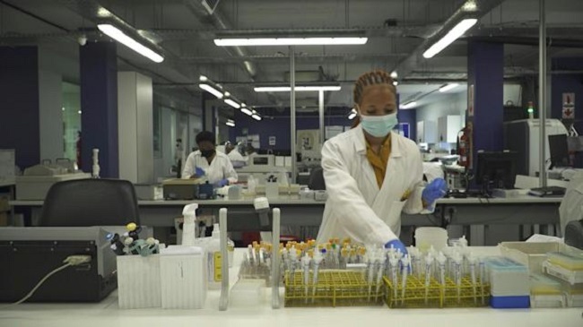 Bên trong phòng thí nghiệm phát hiện ra biến thể Omicron đầu tiên