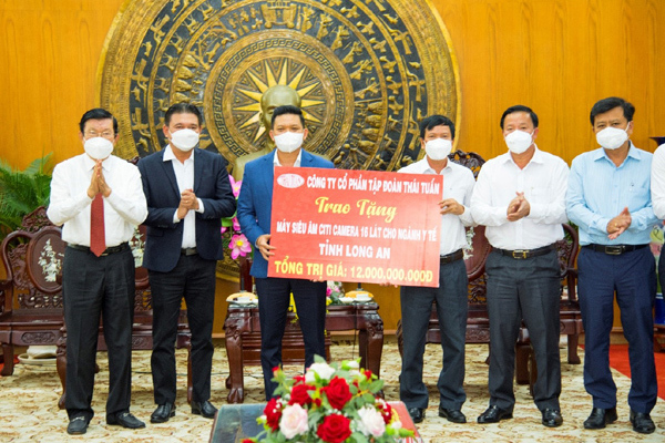 Tập đoàn Thái Tuấn tặng tỉnh Long An hệ thống chụp CT 12 tỷ đồng