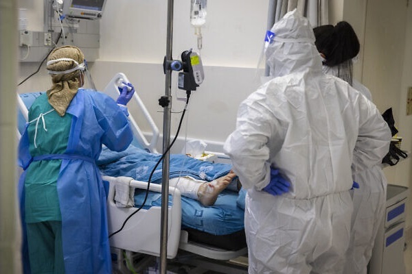 Mỹ ra khuyến cáo mới về khẩu trang, Philippines thêm ngày đen tối