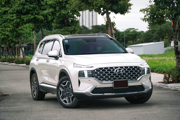 Hyundai Santa Fe 2.5 Premium: lựa chọn đẳng cấp cho quý ông mê SUV