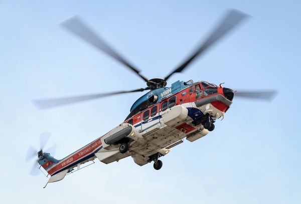 Cận cảnh trực thăng bay huấn luyện cấp cứu ngày và đêm tại TP.HCM
