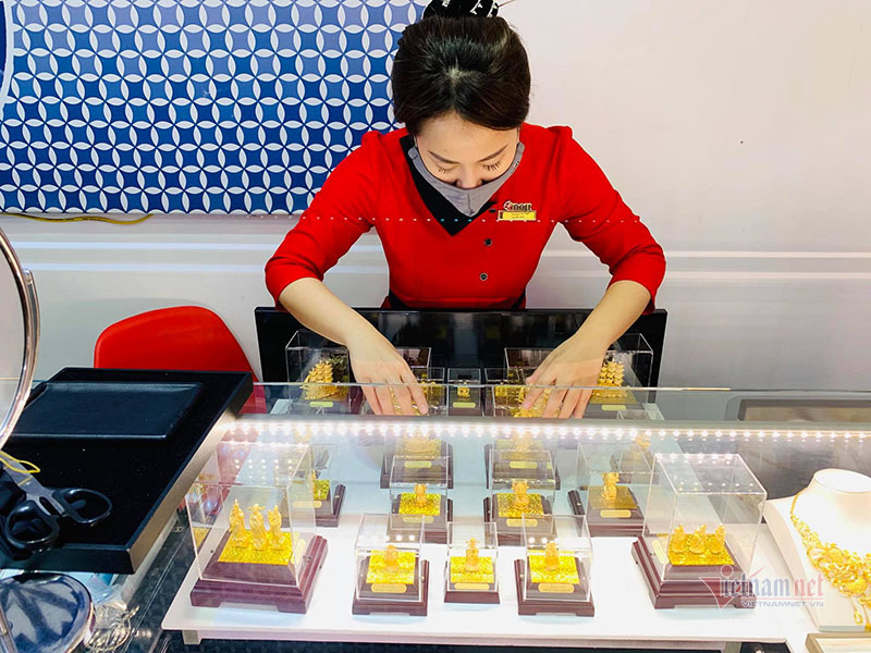 gia-vang-hom-nat-01-01-2022-dau-nam-tang-gia