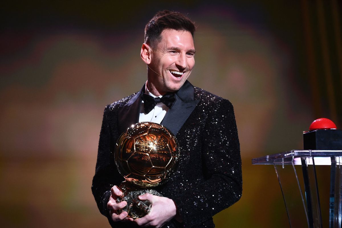 Bóng đá quốc tế 2021: Messi, Italy và Covid-19