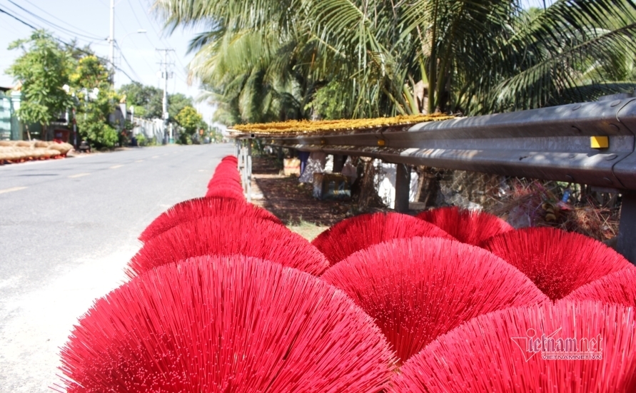 Làng nhang trăm tuổi ở TP.HCM dè dặt vào vụ Tết