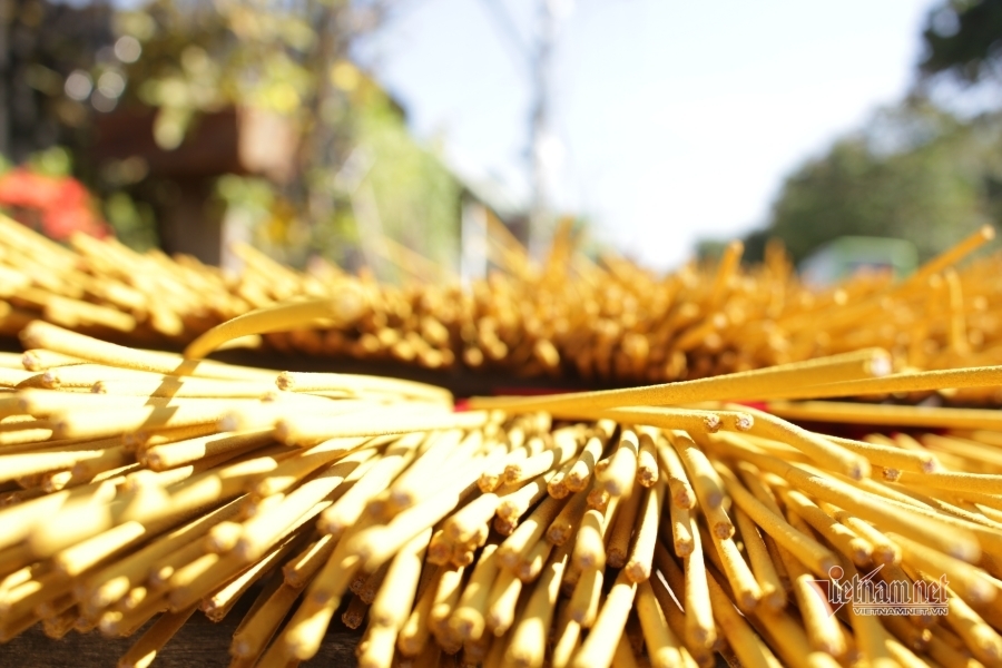 Làng nhang trăm tuổi ở TP.HCM dè dặt vào vụ Tết