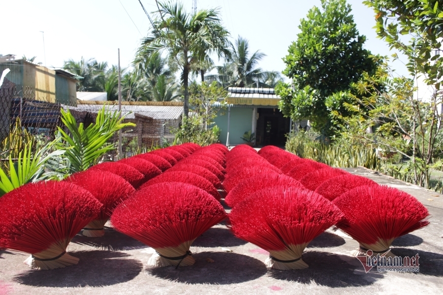 Làng nhang trăm tuổi ở TP.HCM dè dặt vào vụ Tết