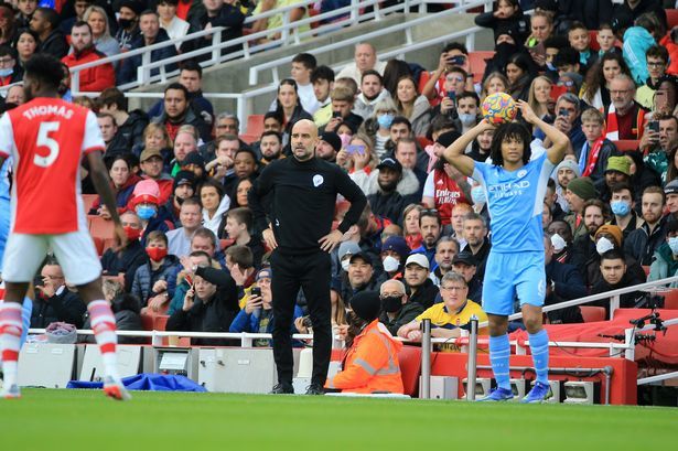 Man City 'bay', Pep Guardiola hồ hởi khen Arsenal hay hơn