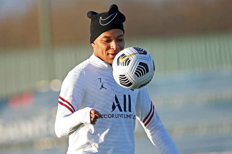 Lý do PSG ngày càng tự tin gia hạn Mbappe, cho Real vỡ mộng