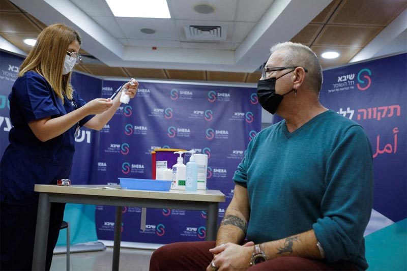 Israel mở rộng tiêm liều vắc xin thứ 4, Pháp ghi nhận kỷ lục mới về Covid-19