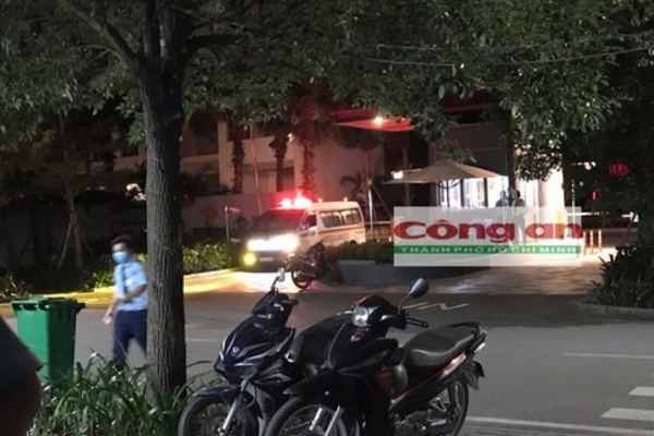 Bé gái 13 tuổi nghi lọt qua cửa thông gió, rơi từ tầng 28 chung cư