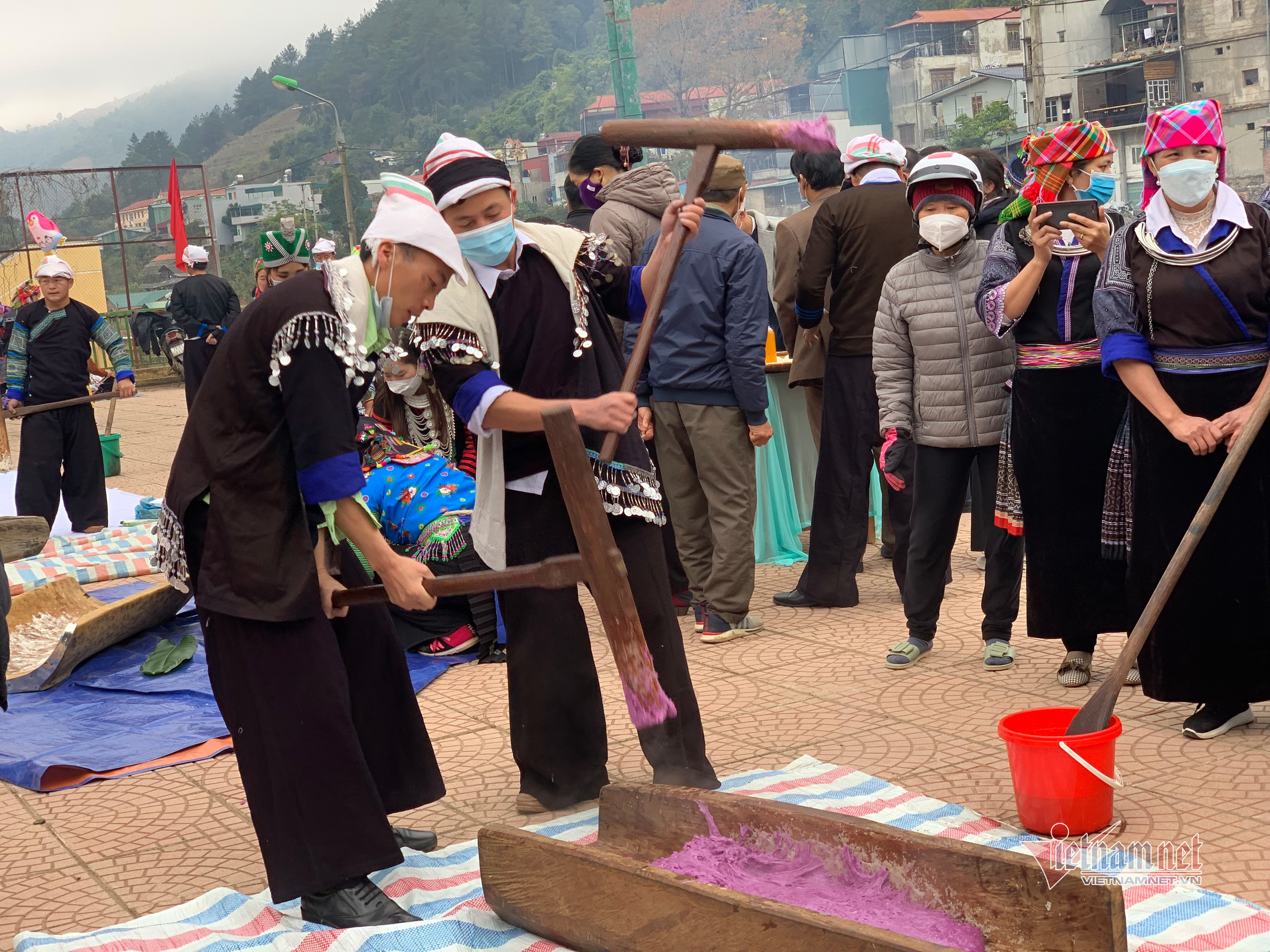 Độc đáo Hội thi giã bánh dày ở vùng cao Mù Cang Chải