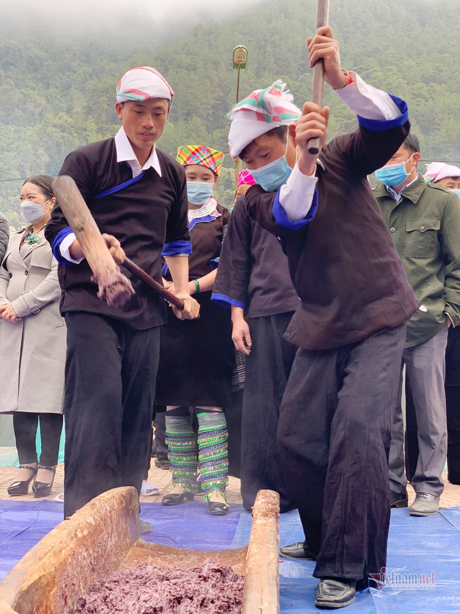 Độc đáo Hội thi giã bánh dày ở vùng cao Mù Cang Chải