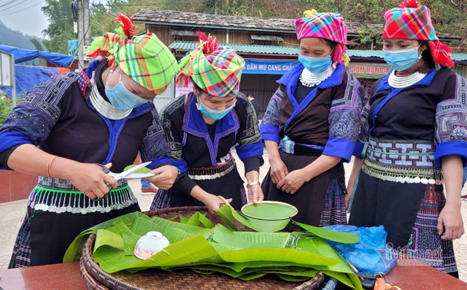 Độc đáo Hội thi giã bánh dày ở vùng cao Mù Cang Chải