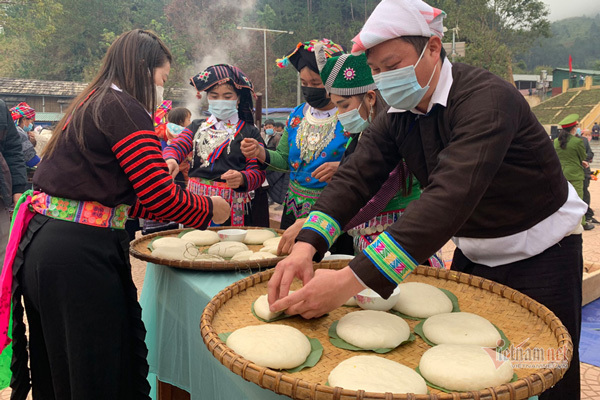 Độc đáo Lễ hội giã bánh dày ở vùng cao Mù Cang Chải