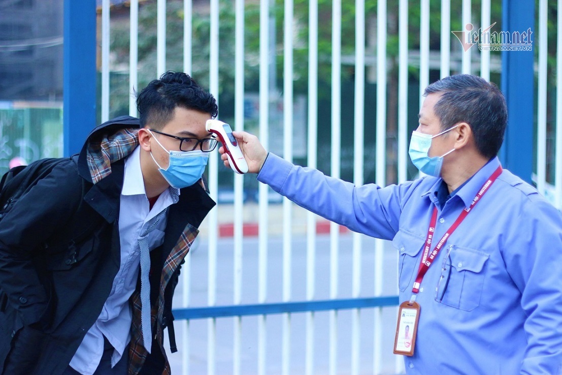 Bộ Y tế: Căn cứ cấp độ dịch đến tận xã, phường, sớm đưa học sinh trở lại