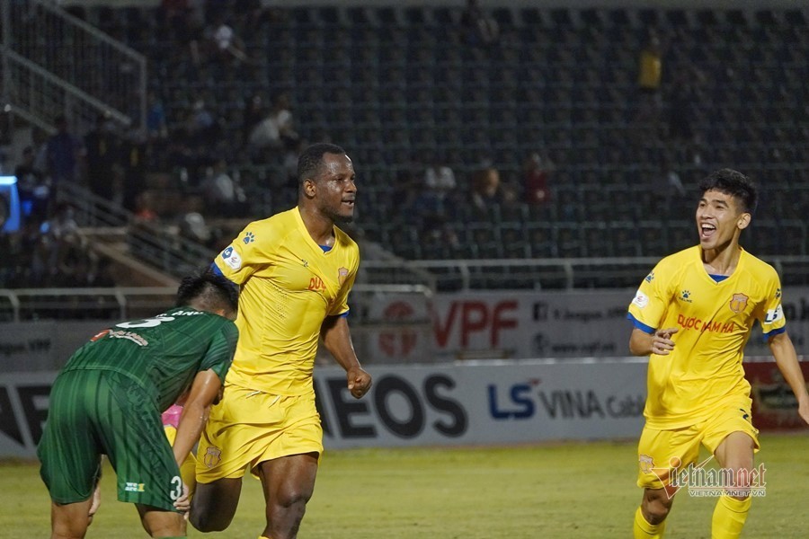 Chân sút số 1 V-League mùa 2021 bị sát hại