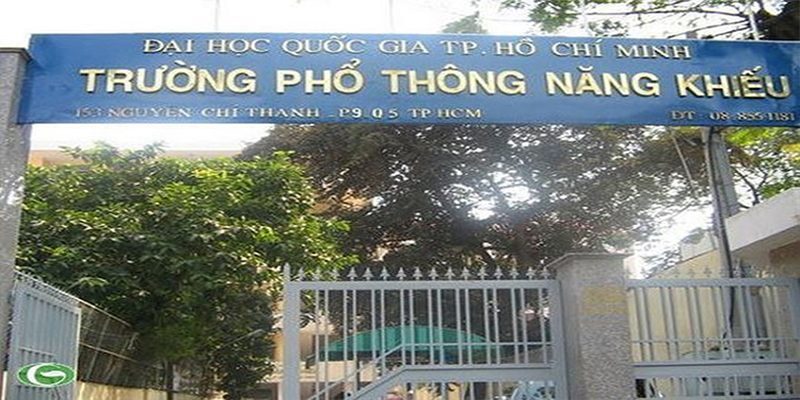 TS Dược học làm Hiệu trưởng Trường Phổ thông Năng khiếu