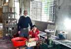 Xưởng hương ở làng quê Việt được nhiều người nước ngoài tìm đến