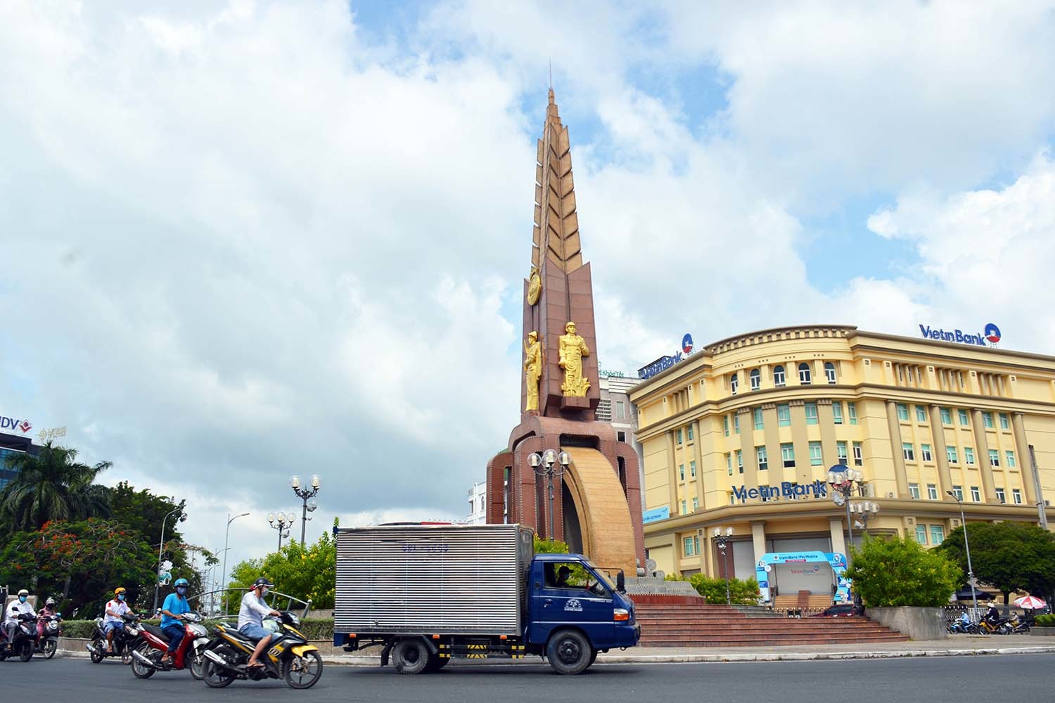 Sóc Trăng xuống vùng vàng, Cà Mau không còn đơn vị vùng đỏ