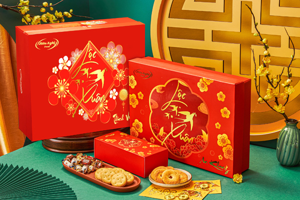 Hộp quà Tết Hữu Nghị rực rỡ lộc Xuân