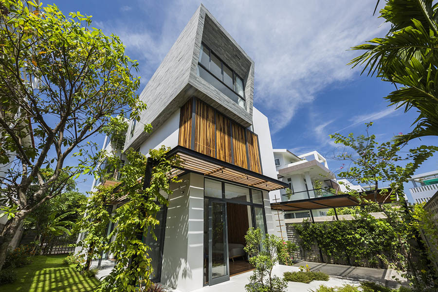 Biệt thự hiện đại nhưng vẫn ngập mảng xanh ở phố biển Nha Trang