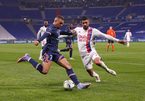 Mbappe kém duyên, PSG thoát thua Lyon