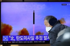 Triều Tiên lại phóng vật thể không xác định ra biển