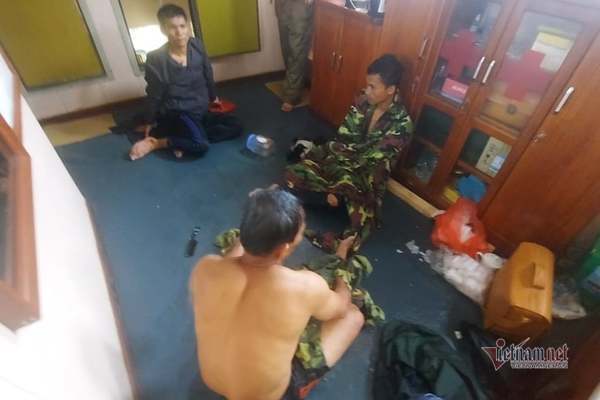 Biên phòng Quảng Trị cứu thành công 3 ngư dân gặp nạn trên biển