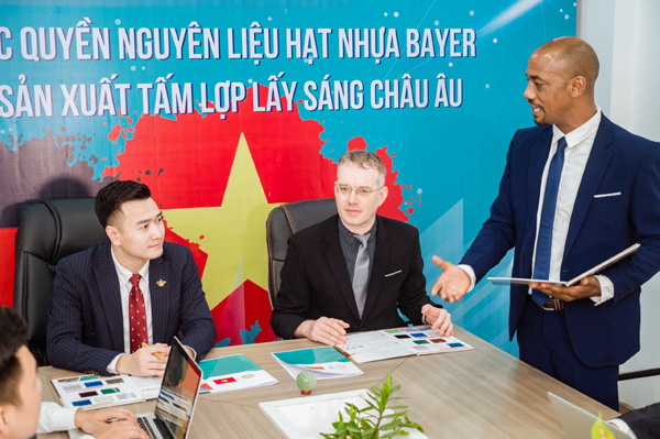 Vinahome Group - địa chỉ cung cấp tấm nhựa lấy sáng chất lượng cao