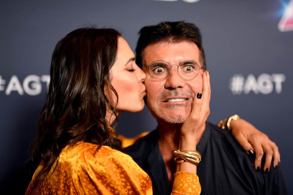 Simon Cowell cầu hôn bạn gái kém 18 tuổi