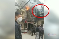 Người đàn ông lao vào ngôi nhà đang cháy giải cứu bé gái mắc kẹt