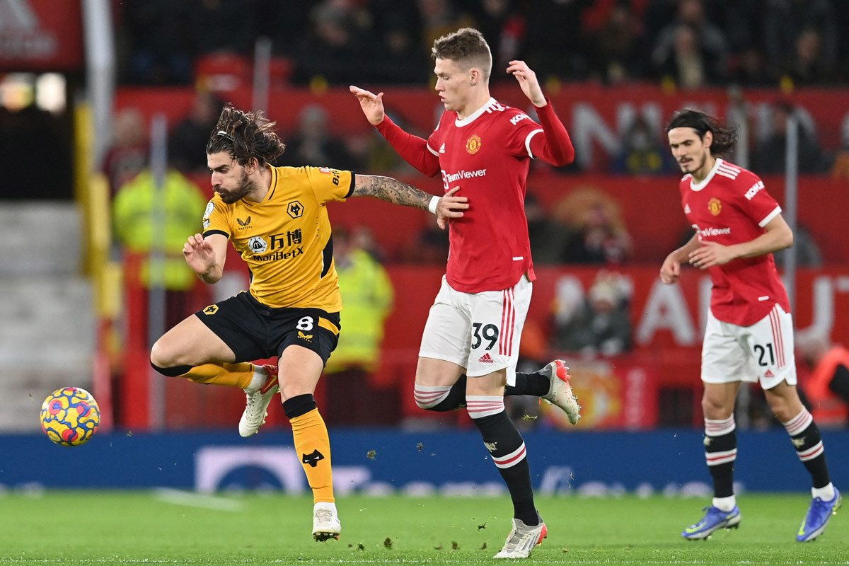 Tin bóng đá 13/1: MU ký Ruben Neves, tuyển Việt Nam hội quân