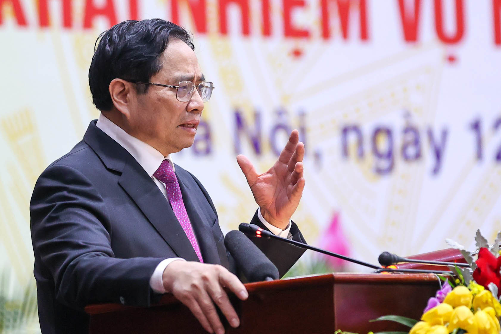 PM requests reduction in number of departments, general departments