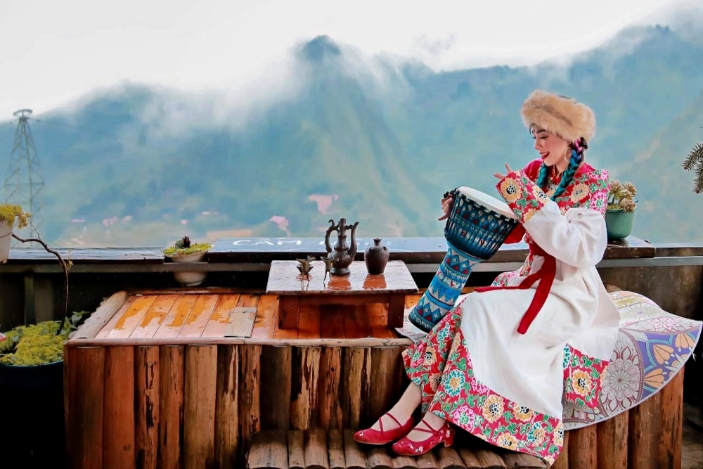 Xuất hiện hàng loạt 'thiếu nữ Mông Cổ, Tây Tạng' xinh đẹp giữa núi rừng Sa Pa