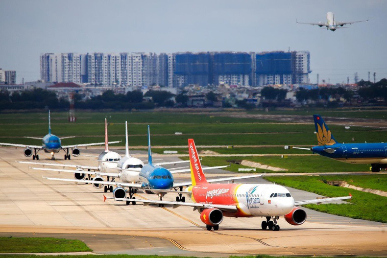 Khách đi máy bay dịp Tết tăng cao, hàng không đề xuất thêm chuyến