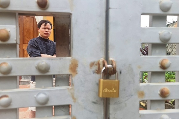 Chủ tịch huyện ở Thanh Hóa chỉ đạo mở khóa cổng nhà người cách ly