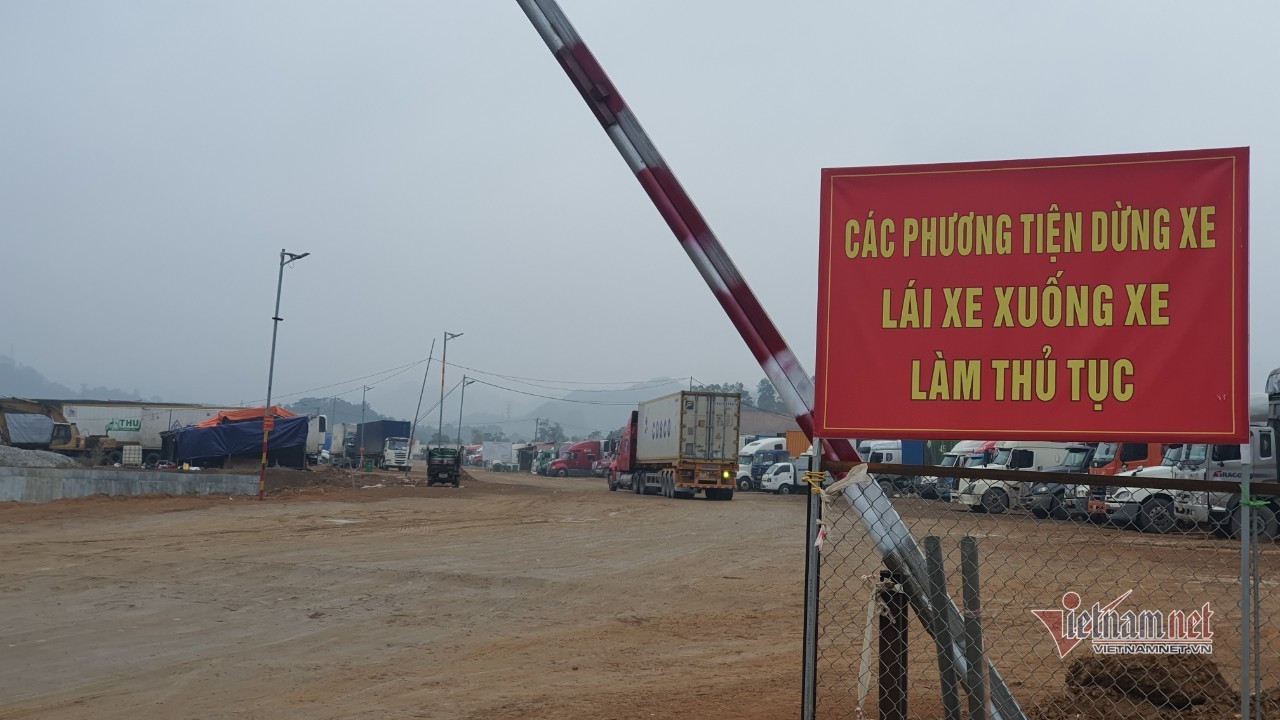 Vụ nhận hối lộ để ưu tiên xe thông quan: Chủ tịch Lạng Sơn yêu cầu điều tra