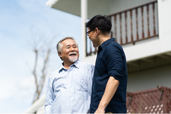 Nhân chuyện quà Tết: Liệu bạn còn nhớ lời hứa với mẹ cha?